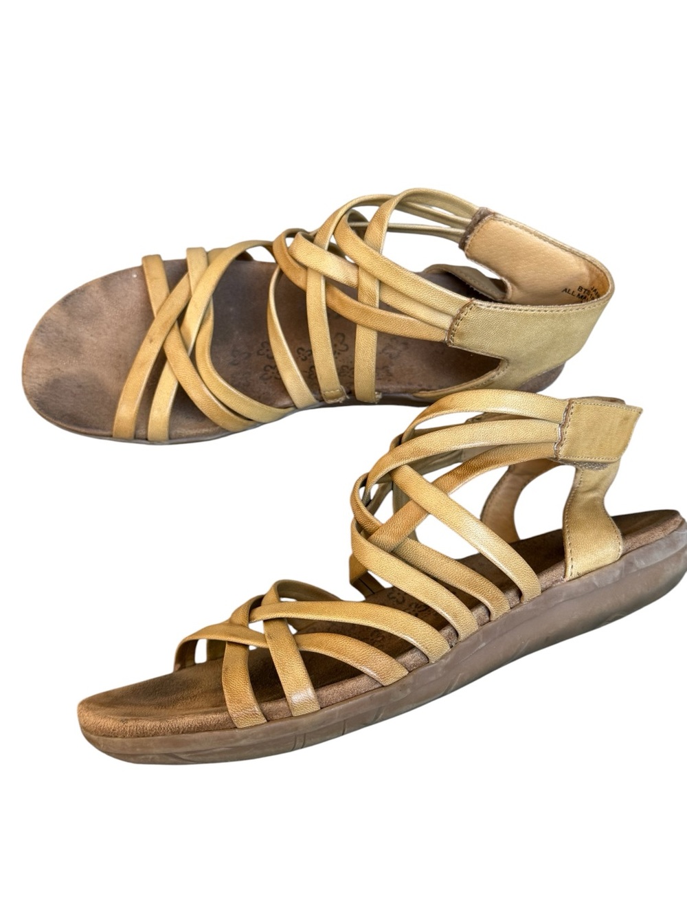 Baretraps Janny Gladiator Sandals in Tan Women’s size 7.5